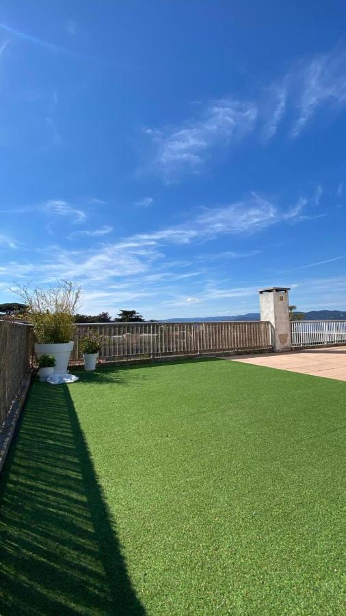 Apartamento Charming Studio With Pool In Saint Tropez Exterior foto